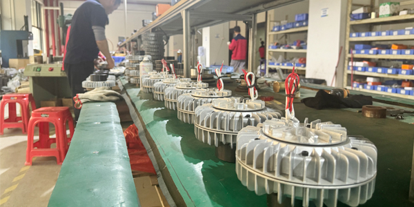 電纜卷繞機如何選擇高效磁粉制動器？